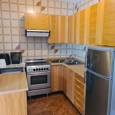Appartment Deville With Garden โมเอนา ภายนอก รูปภาพ